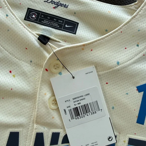 Nike Cream Dodgers Jersey with Multicolor Speckles - Picture 3 of 4